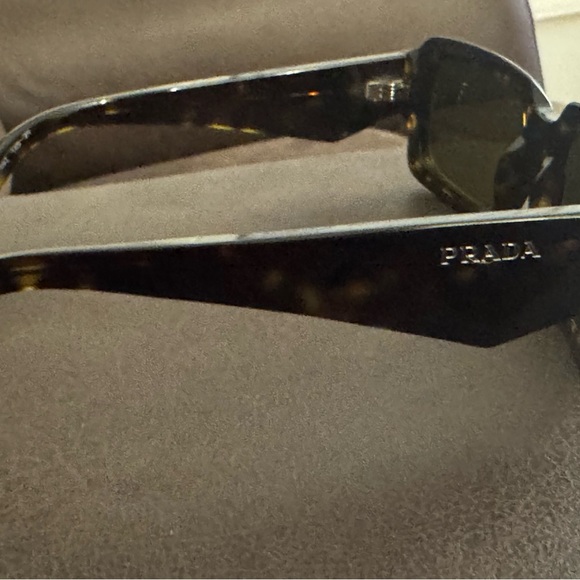 Authenticated Prada Tortoiseshell Rectangular Sunglasses - Picture 2 of 9